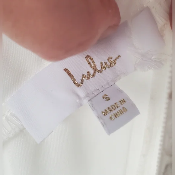 NEW Lulu's Lace Wedding Dress - Picture 11 of 16